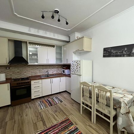 Sjsjksdbbd Appartement Tirana Buitenkant foto